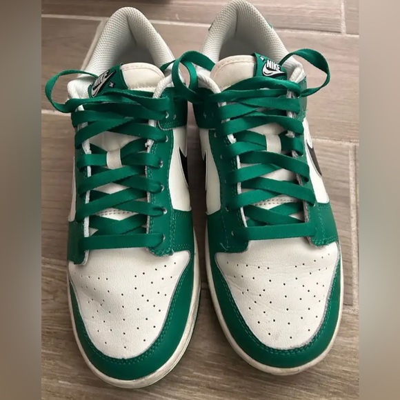 Nike Dunk Low SE (Lottery
Pack Malachite Green) - Picture 1 of 5